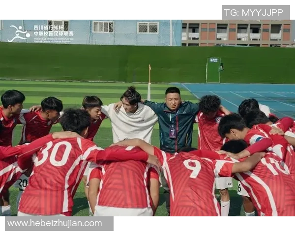 武汉足球队荣登足球团队协作排行榜第四名展现团队精神与实力