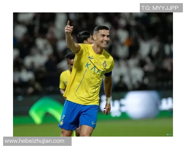 足球明星独特手势瞬间精选图片展示助你捕捉赛场激情与风采